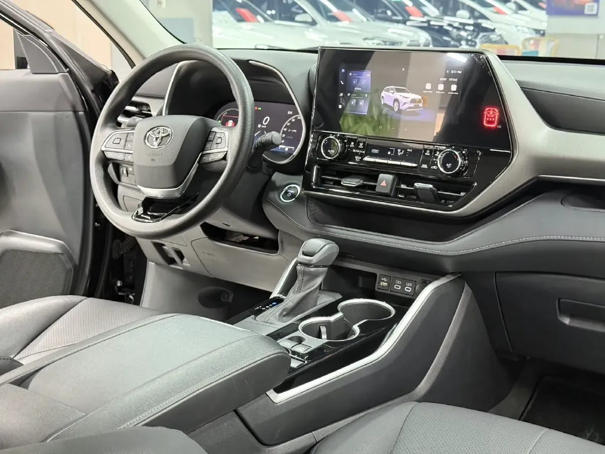 2024 Toyota Highlander 2.5L 189HP L4 E-CVT Hybrid,autocango,china used car exporter,china ev exporter,chinese used car exporter,chinese used ev exporter