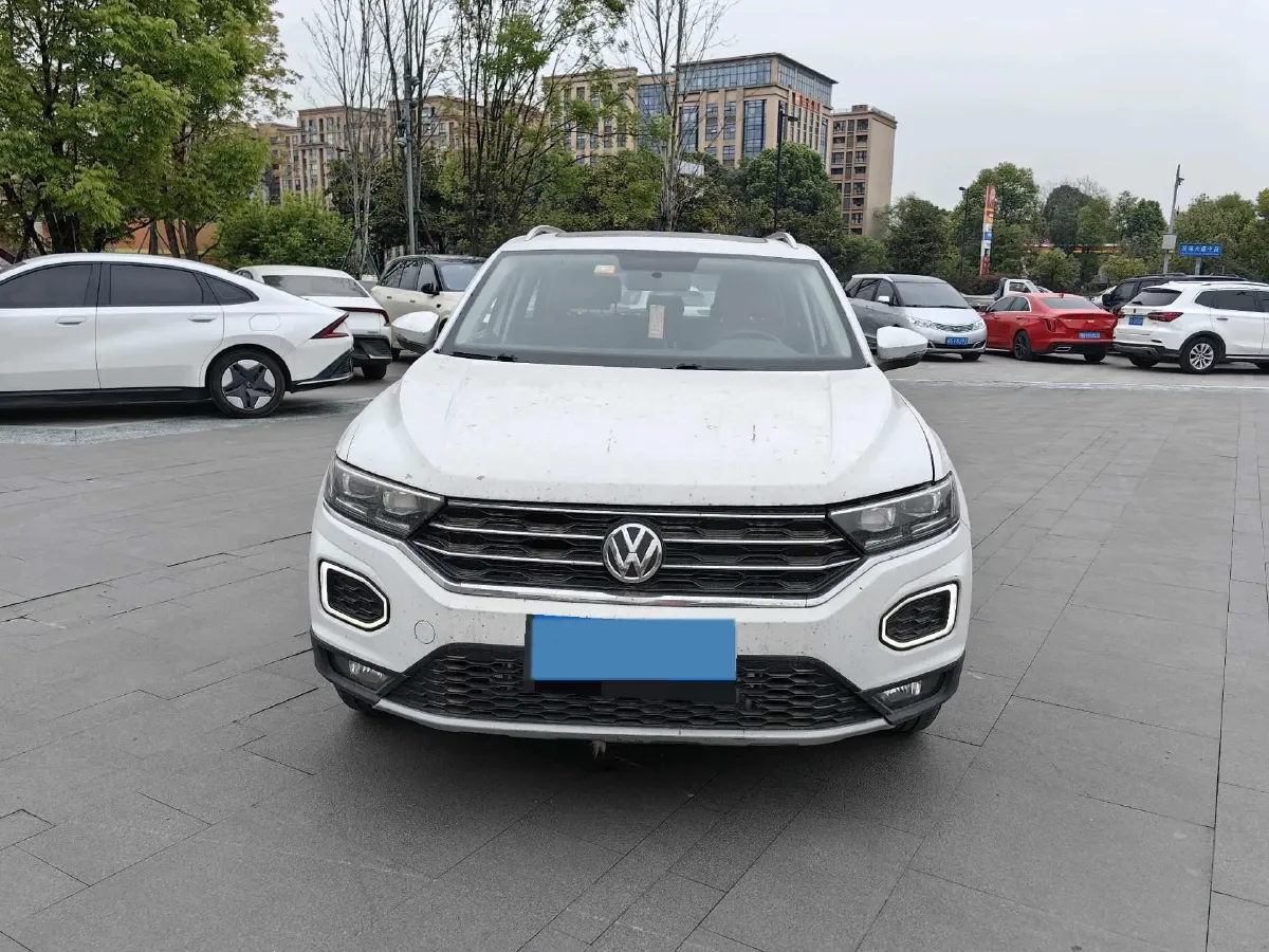 2023 Volkswagen T-Roc 1.4T 150HP L4 7DCT,autocango,china used car exporter,china ev exporter,chinese used car exporter,chinese used ev exporter