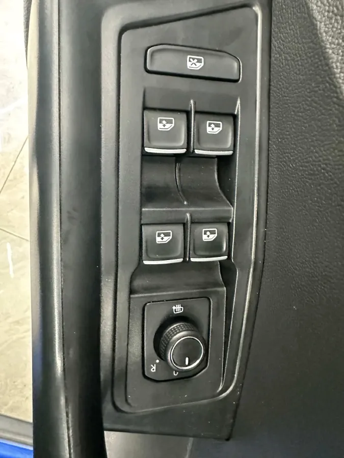 2022 Volkswagen T-Roc 1.4T 150HP L4 7DCT,autocango,china used car exporter,china ev exporter,chinese used car exporter,chinese used ev exporter