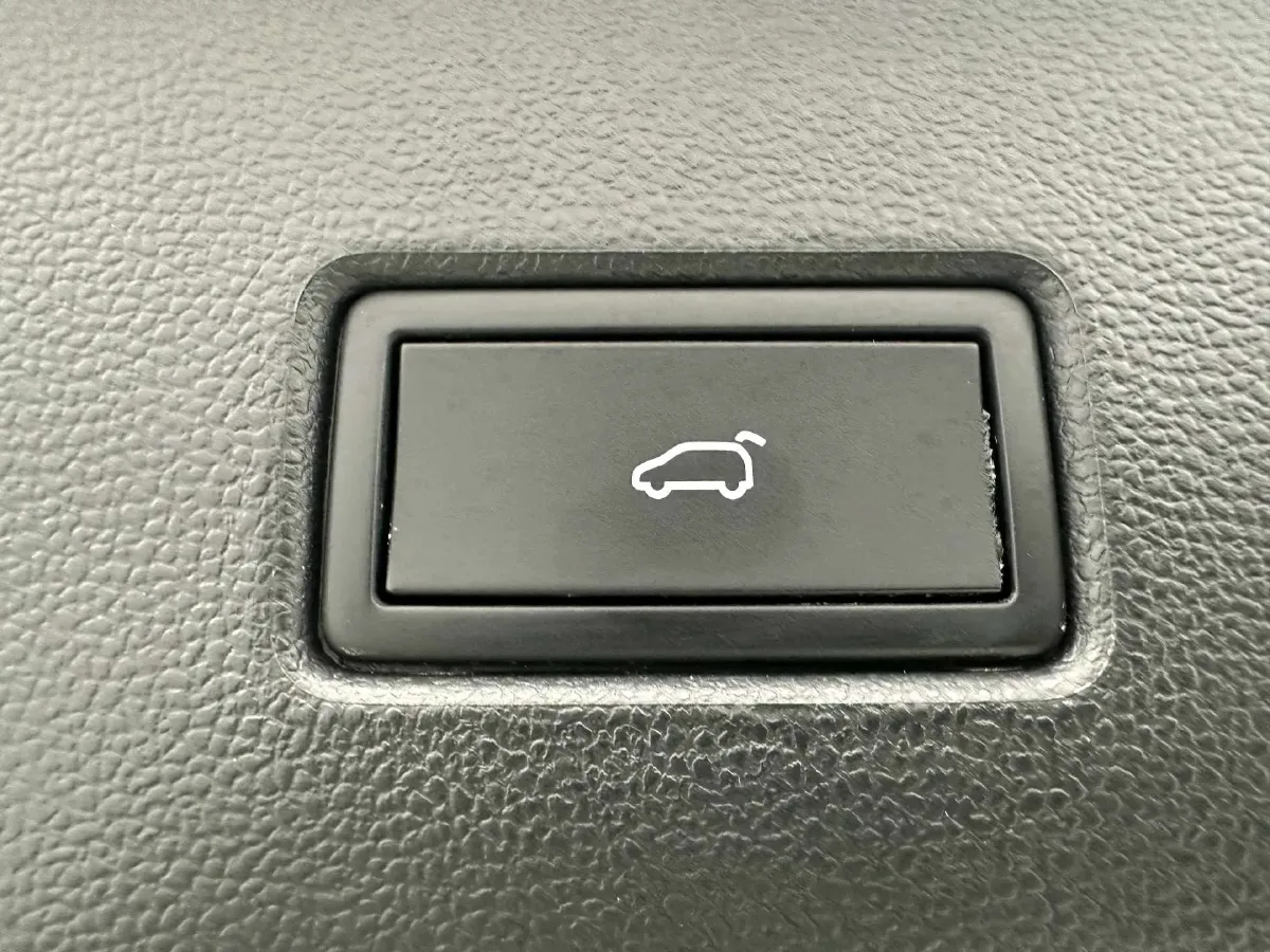 2022 Volkswagen T-Roc 1.4T 150HP L4 7DCT,autocango,china used car exporter,china ev exporter,chinese used car exporter,chinese used ev exporter