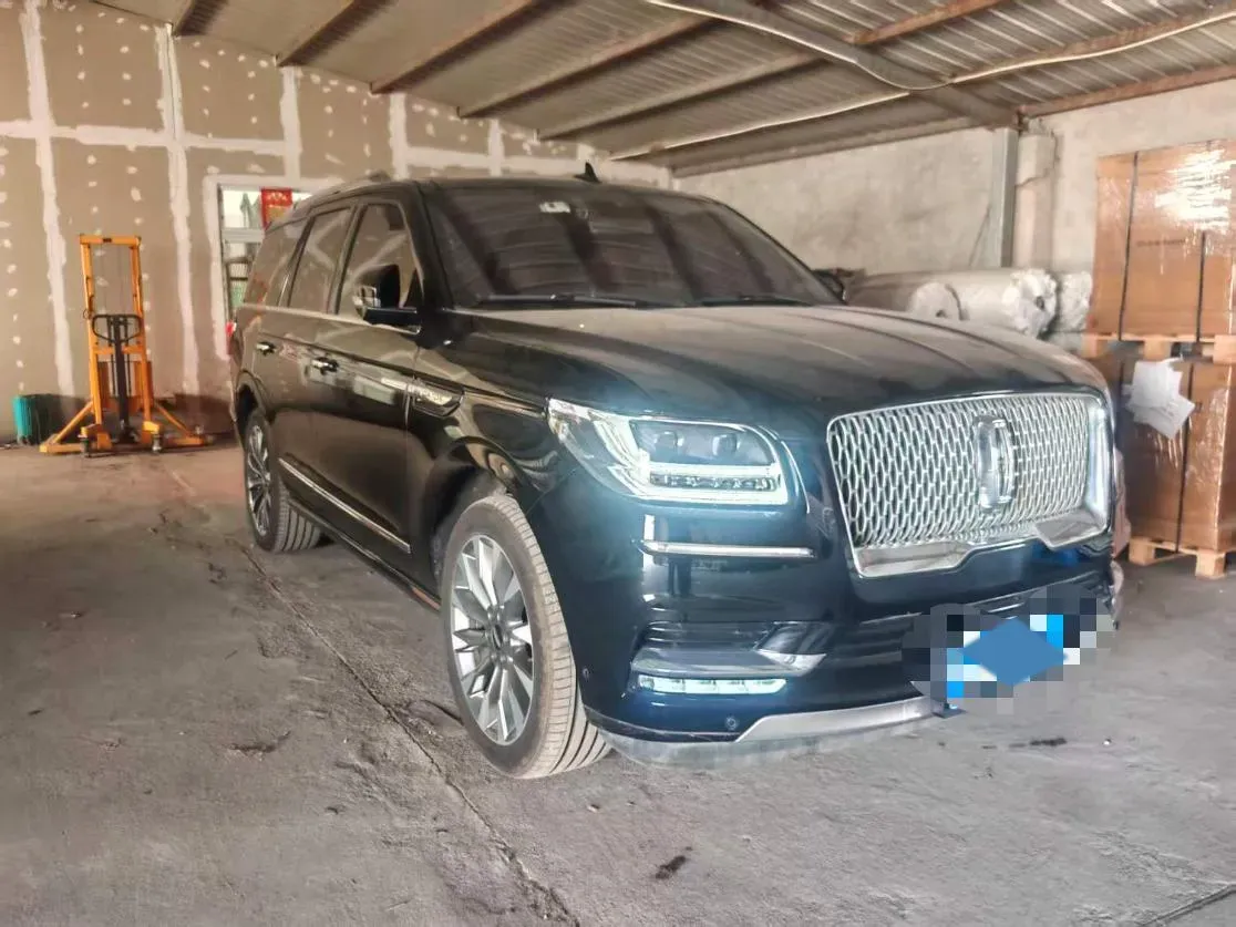 2018 Lincoln Navigator 3.5T 415HP V6 10AT,autocango,china used car exporter,china ev exporter,chinese used car exporter,chinese used ev exporter