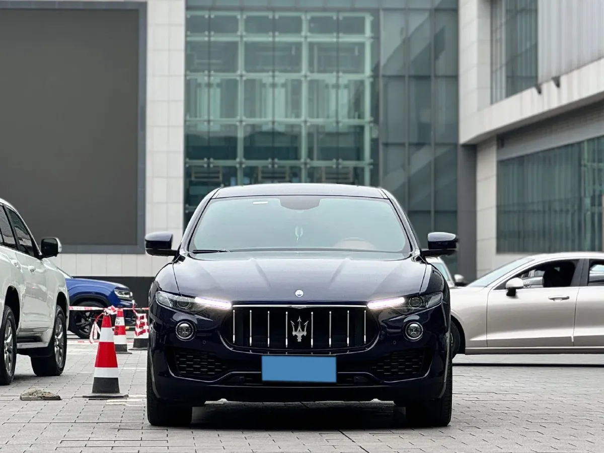 2021 Maserati Levante 3.0T 350HP V6 8AT,autocango,china used car exporter,china ev exporter,chinese used car exporter,chinese used ev exporter
