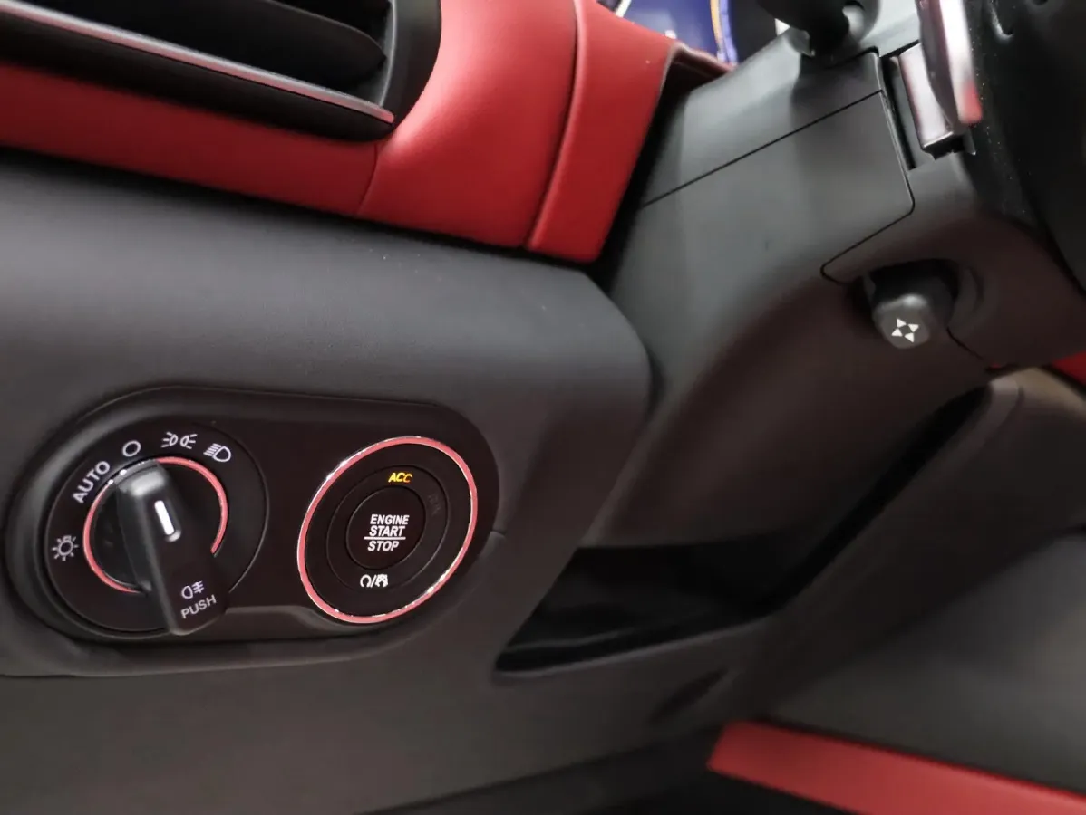 2021 Maserati Levante 3.0T 350HP V6 8AT,autocango,china used car exporter,china ev exporter,chinese used car exporter,chinese used ev exporter