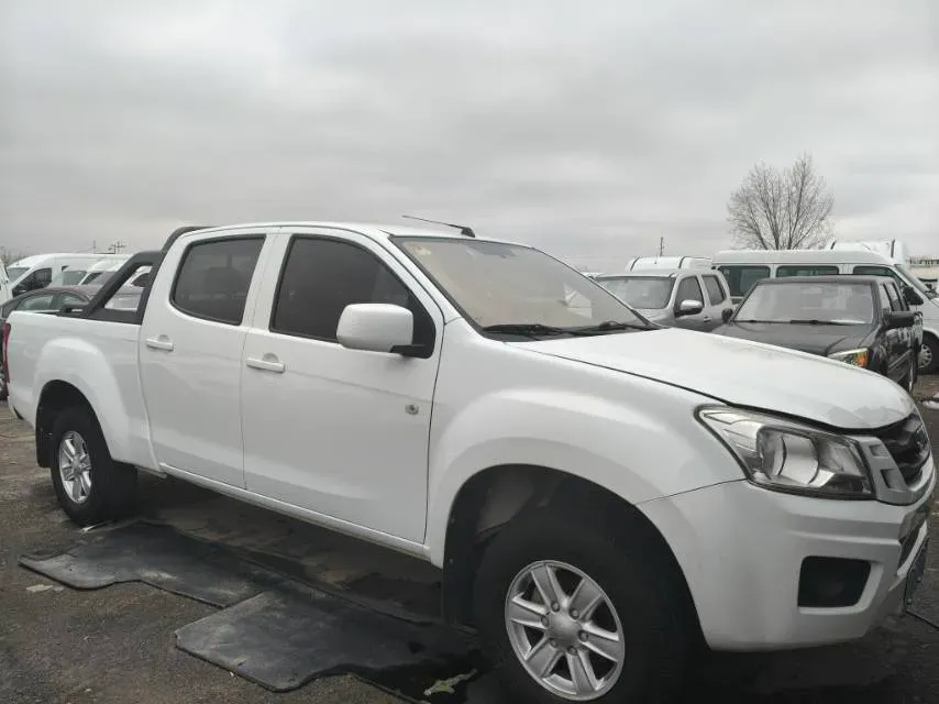 2018 Isuzu RE-MAX Jim 2.8T 116HP L4 5MT,autocango,china used car exporter,china ev exporter,chinese used car exporter,chinese used ev exporter