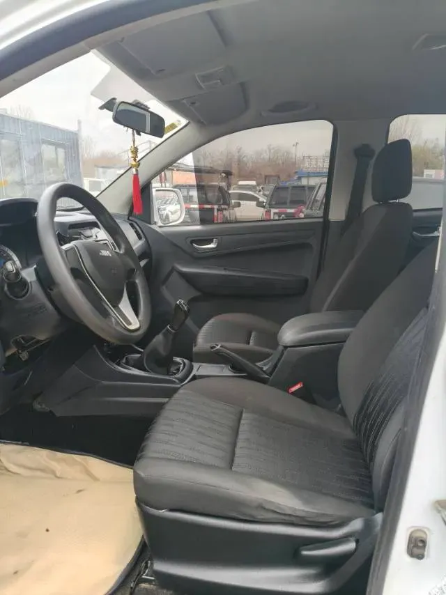 2018 Isuzu RE-MAX Jim 2.8T 116HP L4 5MT,autocango,china used car exporter,china ev exporter,chinese used car exporter,chinese used ev exporter