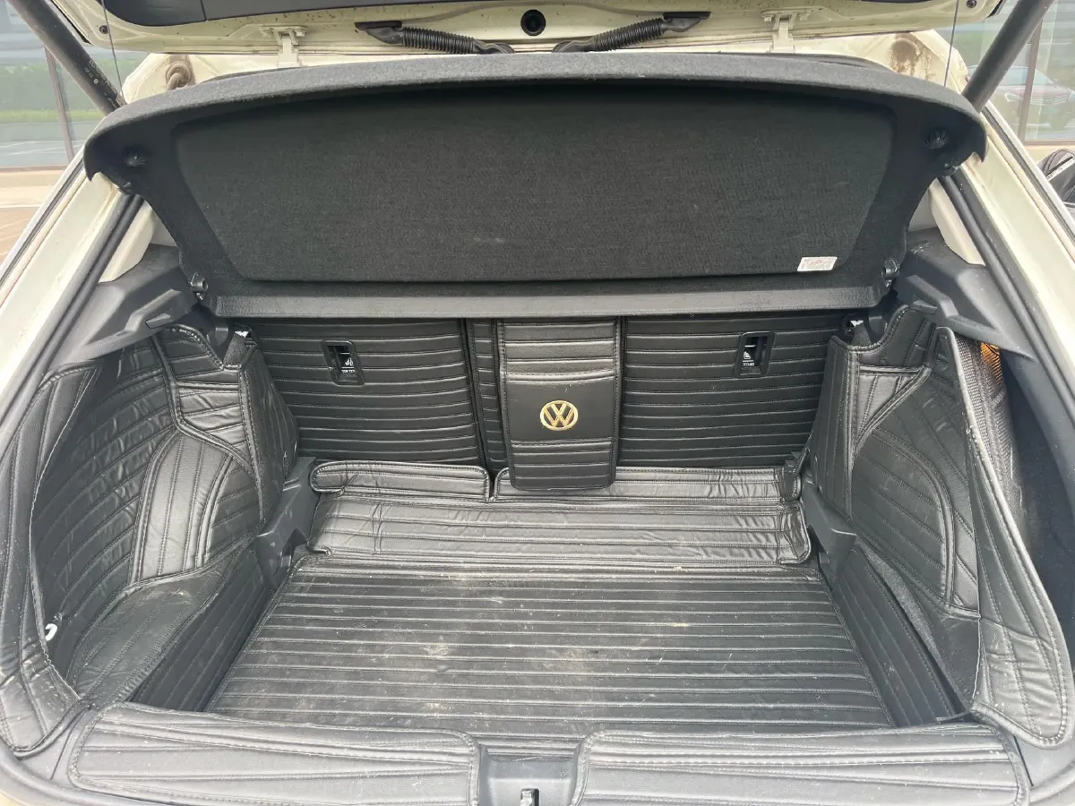 2022 Volkswagen T-Roc 1.4T 150HP L4 7DCT,autocango,china used car exporter,china ev exporter,chinese used car exporter,chinese used ev exporter