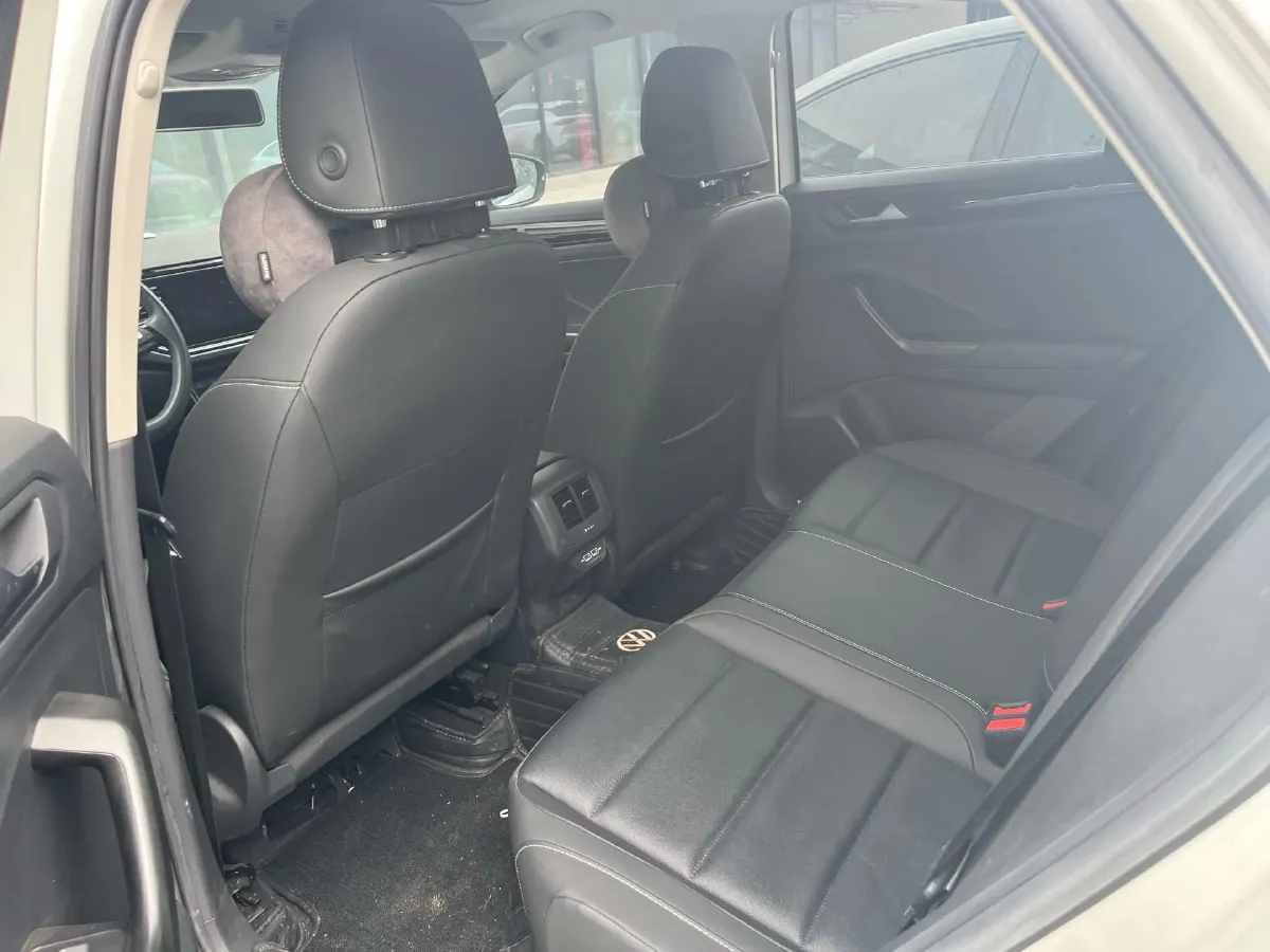 2022 Volkswagen T-Roc 1.4T 150HP L4 7DCT,autocango,china used car exporter,china ev exporter,chinese used car exporter,chinese used ev exporter