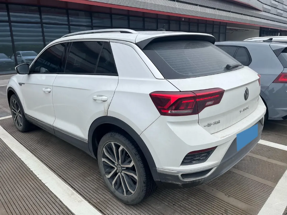 2022 Volkswagen T-Roc 1.4T 150HP L4 7DCT,autocango,china used car exporter,china ev exporter,chinese used car exporter,chinese used ev exporter