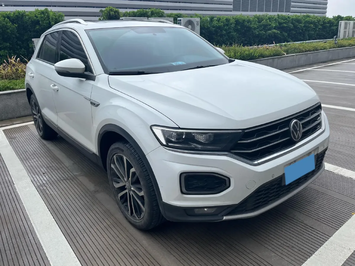 2022 Volkswagen T-Roc 1.4T 150HP L4 7DCT,autocango,china used car exporter,china ev exporter,chinese used car exporter,chinese used ev exporter