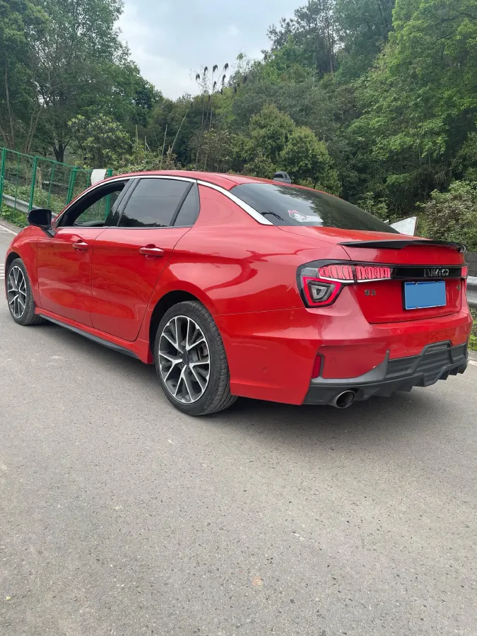 2018 Toyota C-HR 2.0L 171HP L4 CVT,autocango,china used car exporter,china ev exporter,chinese used car exporter,chinese used ev exporter