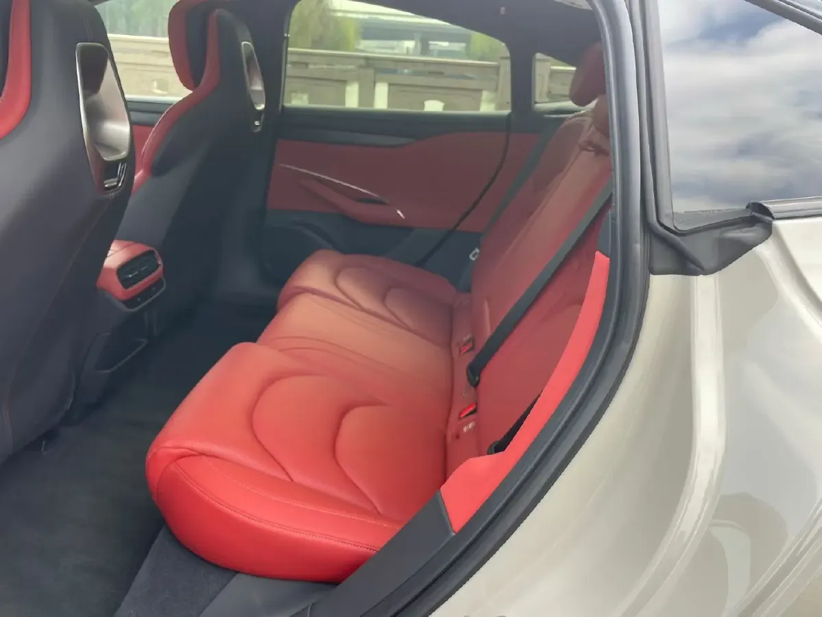 2024 MI SU7 BEV 94.3KWH,autocango,china used car exporter,china ev exporter,chinese used car exporter,chinese used ev exporter