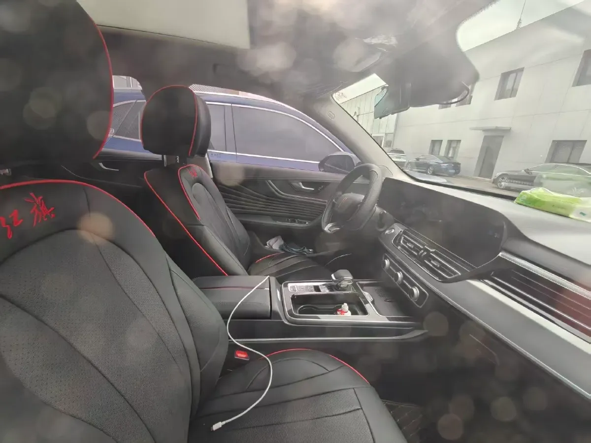 2025 HongQi HS5 2.0T 252HP L4 8AT,autocango,china used car exporter,china ev exporter,chinese used car exporter,chinese used ev exporter