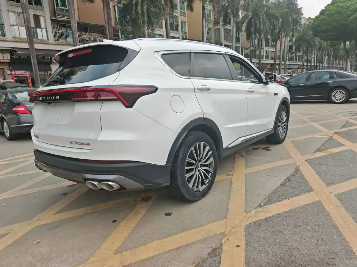 2023 ChangAn Oshan X7 Plus 1.5T 188HP L4 7DCT,autocango,china used car exporter,china ev exporter,chinese used car exporter,chinese used ev exporter
