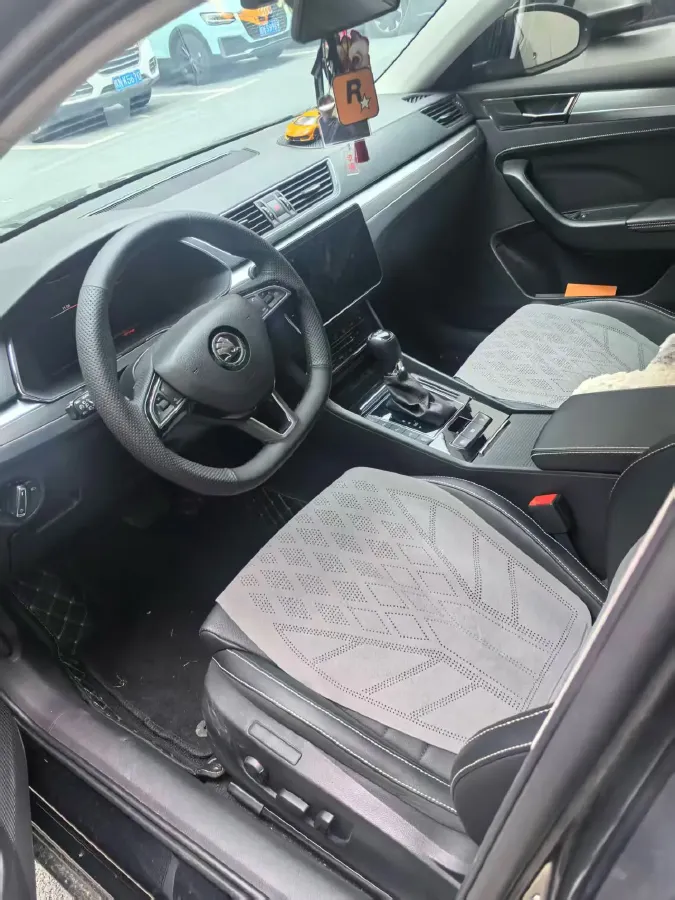 2024 Skoda Superb 1.4T 150HP L4 7DCT,autocango,china used car exporter,china ev exporter,chinese used car exporter,chinese used ev exporter