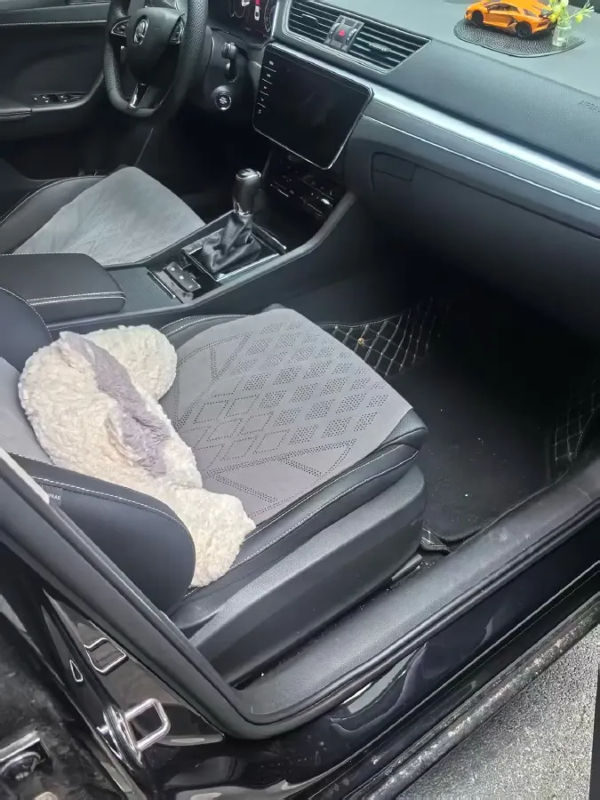 2024 Skoda Superb 1.4T 150HP L4 7DCT,autocango,china used car exporter,china ev exporter,chinese used car exporter,chinese used ev exporter