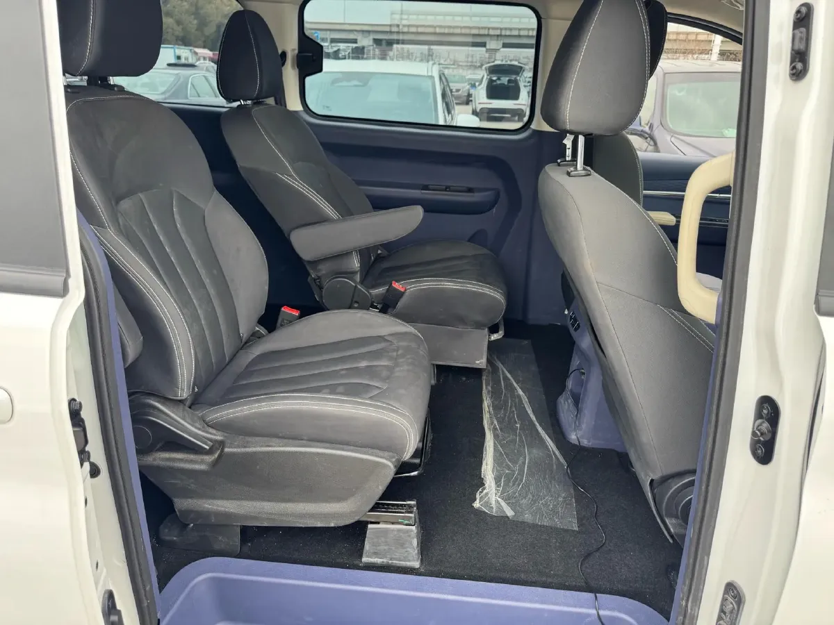 2025 BAW RuiSheng Trump M7 2.0L 144HP L4 8AT,autocango,china used car exporter,china ev exporter,chinese used car exporter,chinese used ev exporter