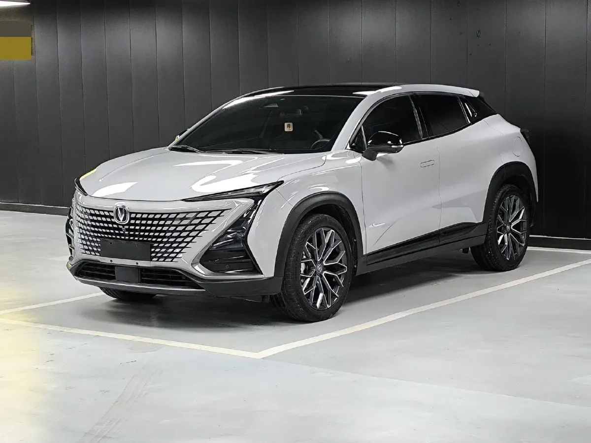 2022 ChangAn UNI-T 1.5T 188HP L4 7DCT,autocango,china used car exporter,china ev exporter,chinese used car exporter,chinese used ev exporter