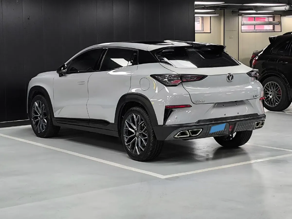 2022 ChangAn UNI-T 1.5T 188HP L4 7DCT,autocango,china used car exporter,china ev exporter,chinese used car exporter,chinese used ev exporter