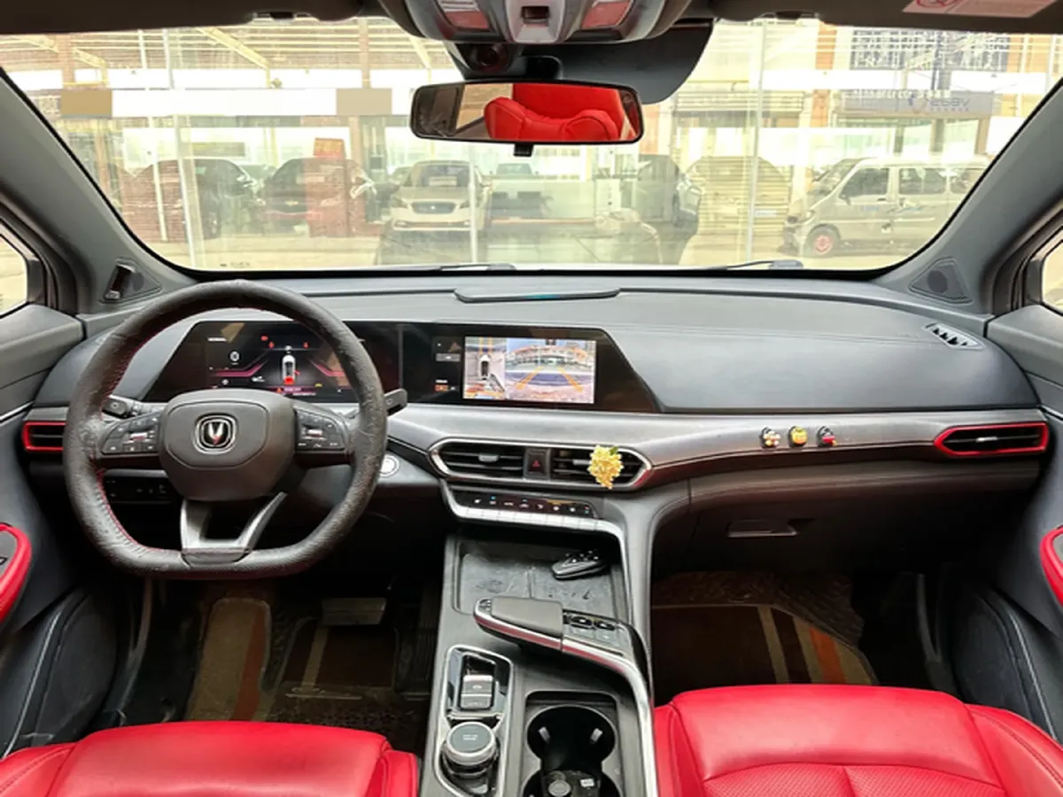 2020 ChangAn UNI-T 1.5T 180HP L4 7DCT,autocango,china used car exporter,china ev exporter,chinese used car exporter,chinese used ev exporter