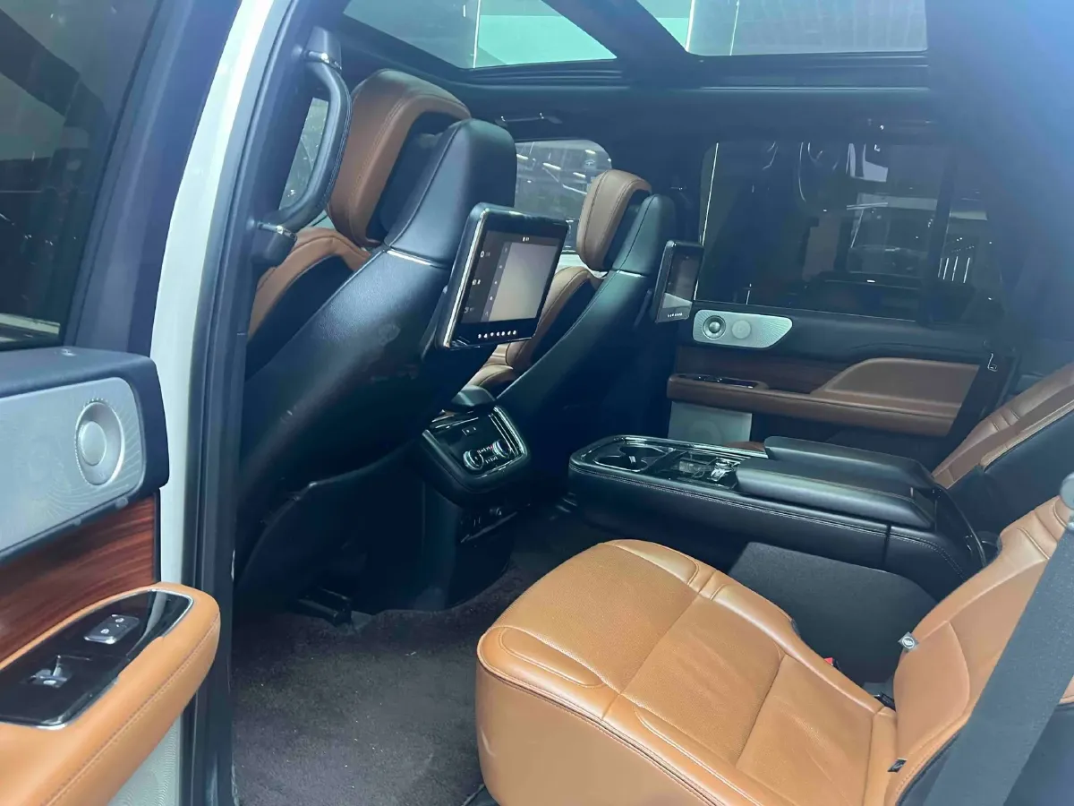 2018 Lincoln Navigator 3.5T 415HP V6 10AT,autocango,china used car exporter,china ev exporter,chinese used car exporter,chinese used ev exporter