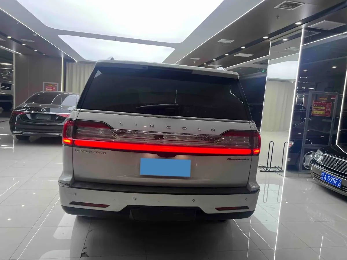 2018 Lincoln Navigator 3.5T 415HP V6 10AT,autocango,china used car exporter,china ev exporter,chinese used car exporter,chinese used ev exporter