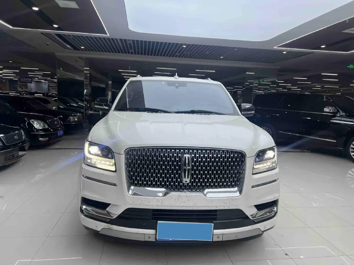 2018 Lincoln Navigator 3.5T 415HP V6 10AT,autocango,china used car exporter,china ev exporter,chinese used car exporter,chinese used ev exporter