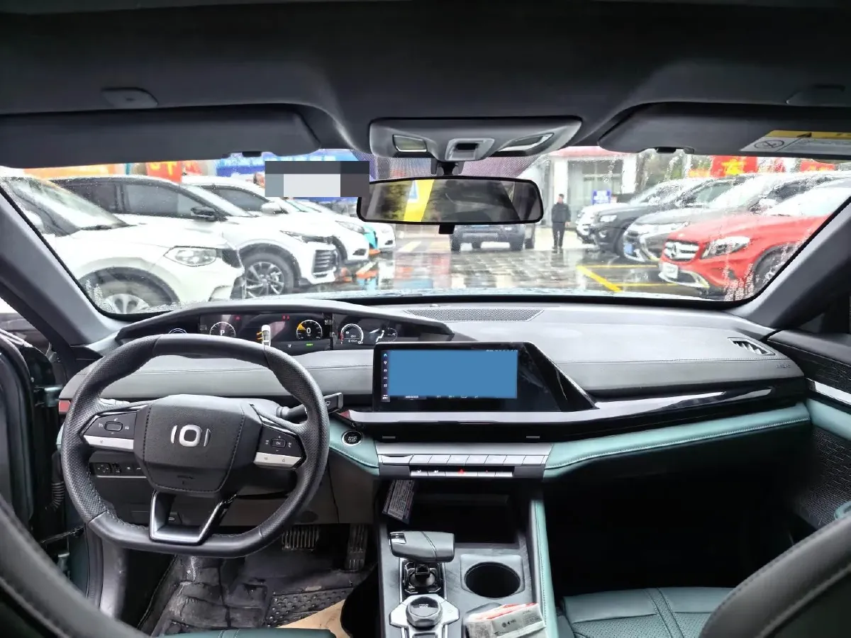 2023 Venucia Grand V DD-i 1.5T 163HP L4 E-CVT PHEV 10.3KWH,autocango,china used car exporter,china ev exporter,chinese used car exporter,chinese used ev exporter