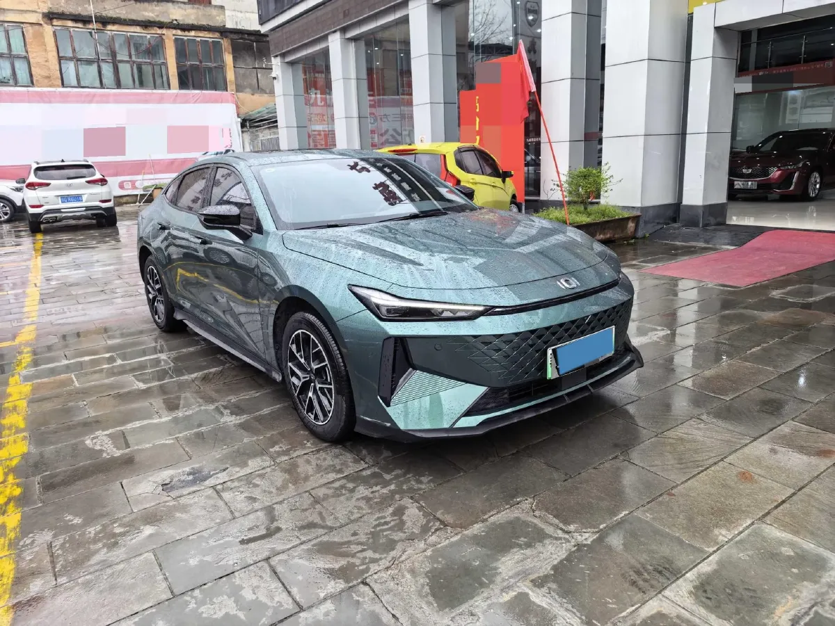 2023 Venucia Grand V DD-i 1.5T 163HP L4 E-CVT PHEV 10.3KWH,autocango,china used car exporter,china ev exporter,chinese used car exporter,chinese used ev exporter