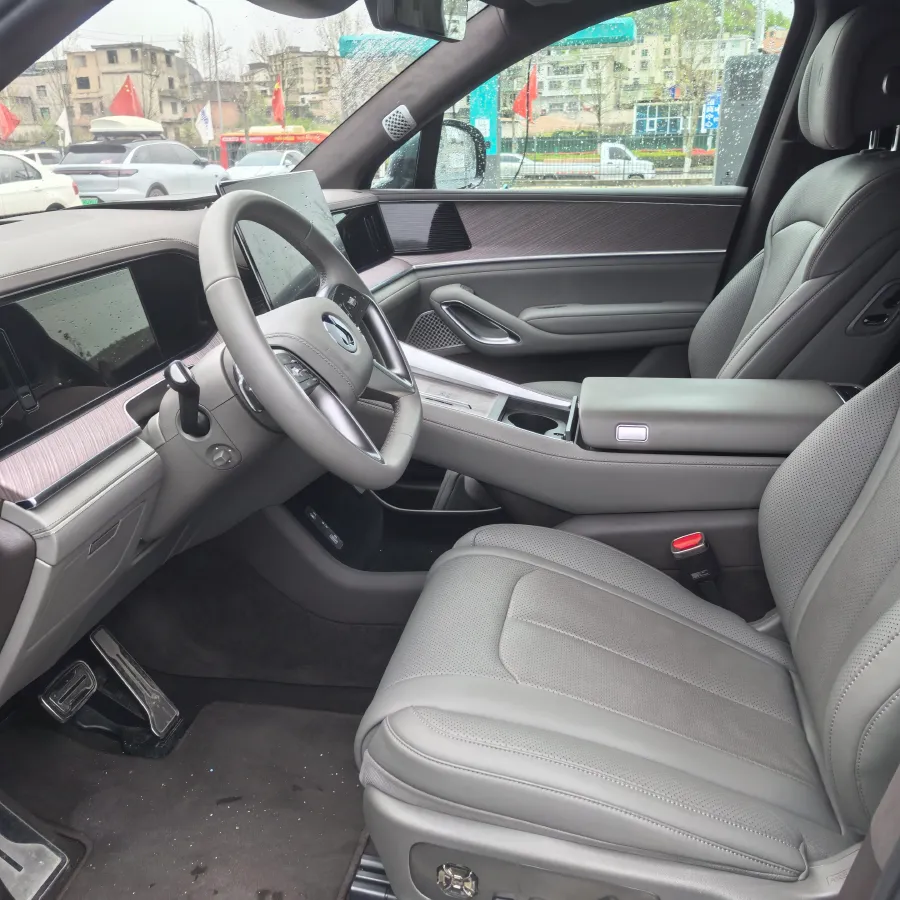 2025 Denza DenzaN9 2.0T 207HP L4 E-CVT PHEV,autocango,china used car exporter,china ev exporter,chinese used car exporter,chinese used ev exporter