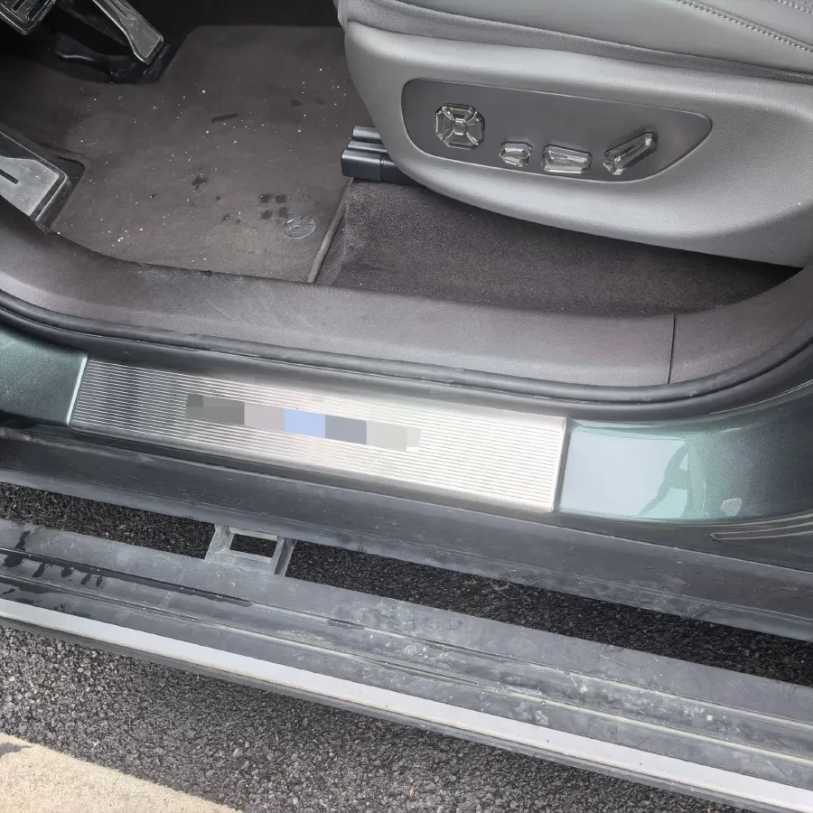 2025 Denza DenzaN9 2.0T 207HP L4 E-CVT PHEV,autocango,china used car exporter,china ev exporter,chinese used car exporter,chinese used ev exporter