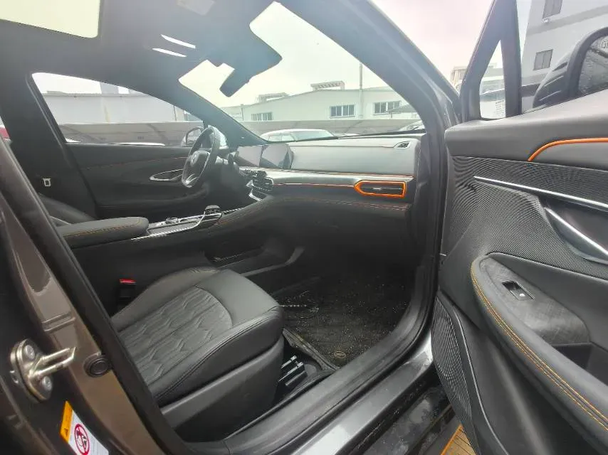 2022 ChangAn UNI-T 1.5T 188HP L4 7DCT,autocango,china used car exporter,china ev exporter,chinese used car exporter,chinese used ev exporter