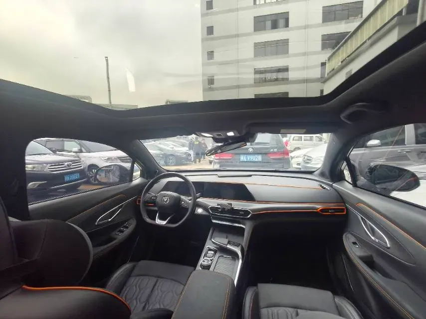 2022 ChangAn UNI-T 1.5T 188HP L4 7DCT,autocango,china used car exporter,china ev exporter,chinese used car exporter,chinese used ev exporter