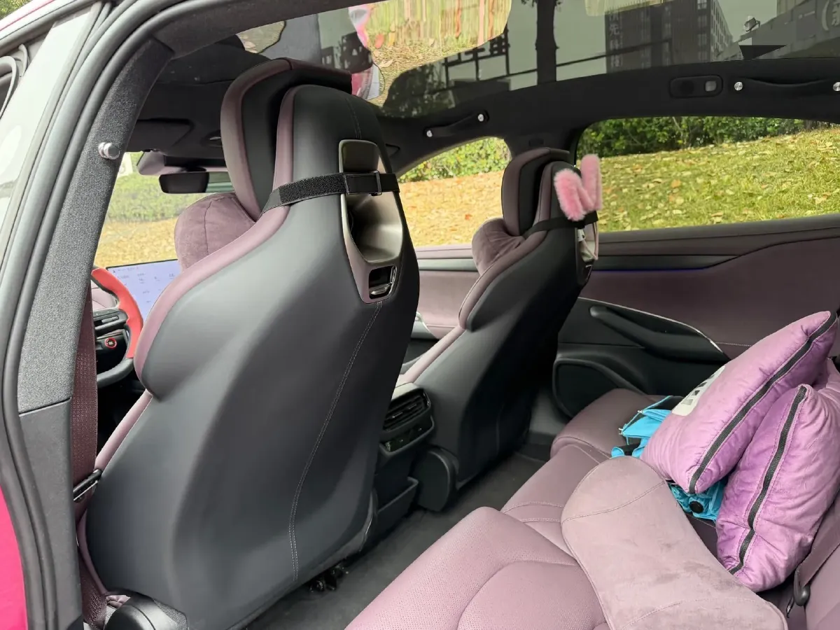 2024 MI SU7 BEV 73.6KWH,autocango,china used car exporter,china ev exporter,chinese used car exporter,chinese used ev exporter