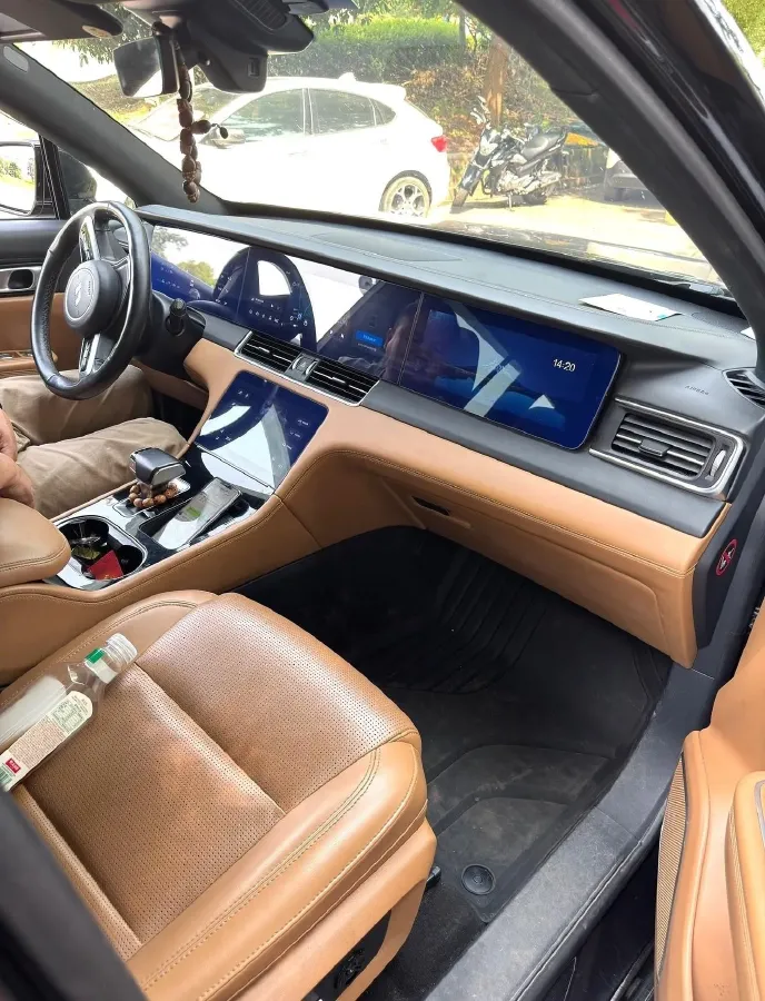 2021 Li ONE Range Extended 131HP REEV 40.5KWH,autocango,china used car exporter,china ev exporter,chinese used car exporter,chinese used ev exporter