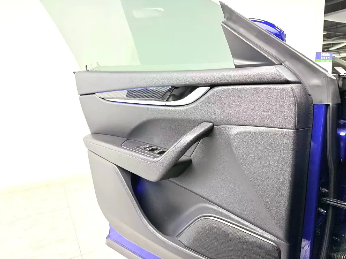 2018 Jaguar XJ 3.0T 340HP V6 8AT,autocango,china used car exporter,china ev exporter,chinese used car exporter,chinese used ev exporter