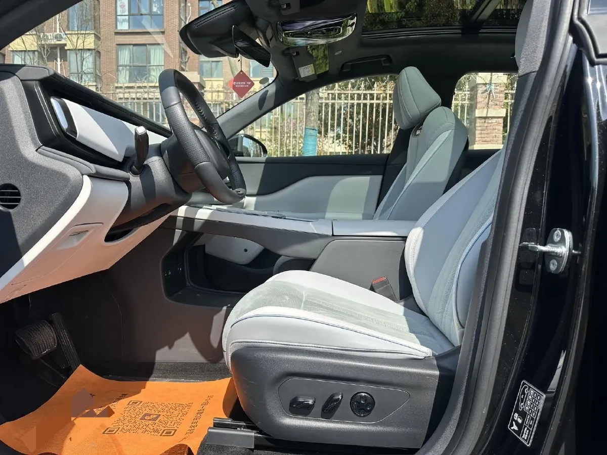 2024 Voyah ZhiYin BEV 79KWH,autocango,china used car exporter,china ev exporter,chinese used car exporter,chinese used ev exporter