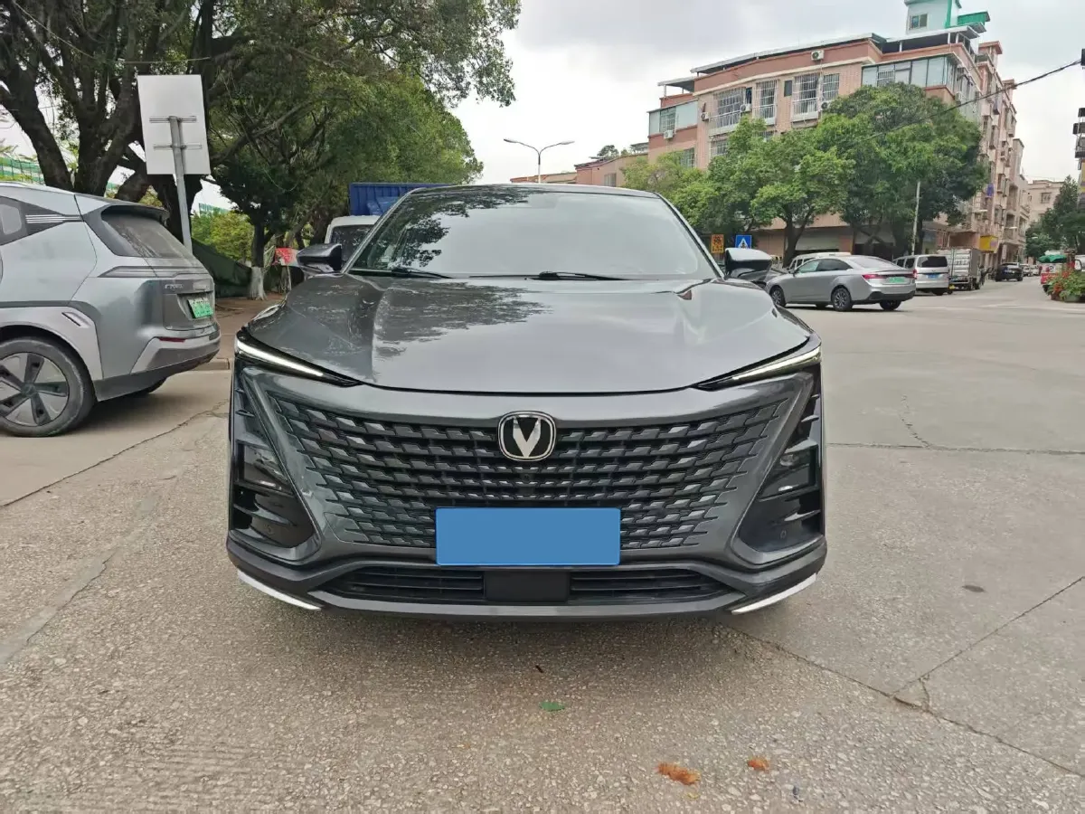 2023 ChangAn UNI-T 1.5T 188HP L4 7DCT,autocango,china used car exporter,china ev exporter,chinese used car exporter,chinese used ev exporter
