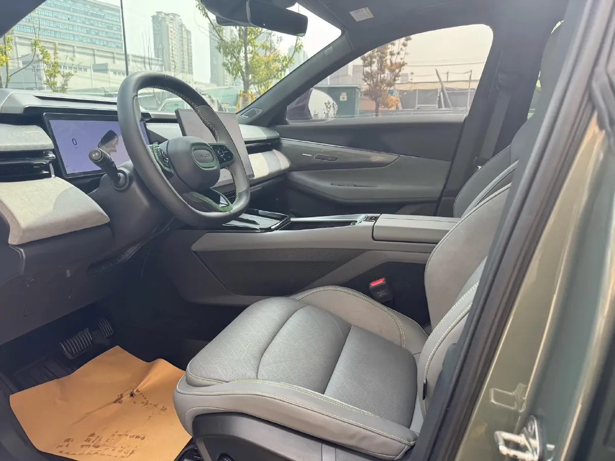 2023 LYNK&CO 08 EM-P 1.5T 163HP L4 3DHT PHEV 39.8KWH,autocango,china used car exporter,china ev exporter,chinese used car exporter,chinese used ev exporter