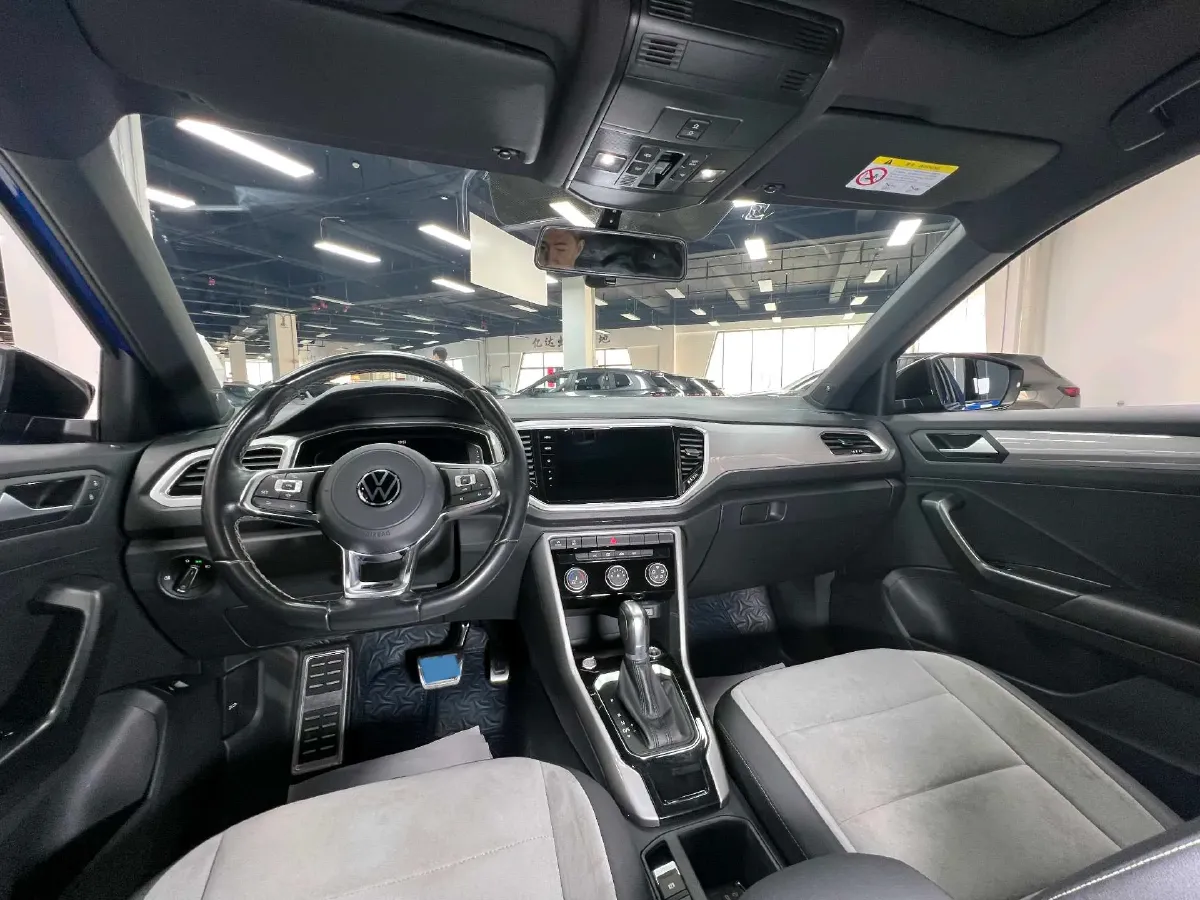 2021 Volkswagen T-Roc 1.4T 150HP L4 7DCT,autocango,china used car exporter,china ev exporter,chinese used car exporter,chinese used ev exporter