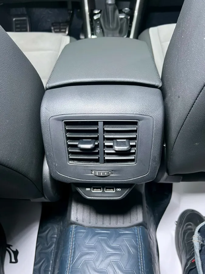 2021 Volkswagen T-Roc 1.4T 150HP L4 7DCT,autocango,china used car exporter,china ev exporter,chinese used car exporter,chinese used ev exporter