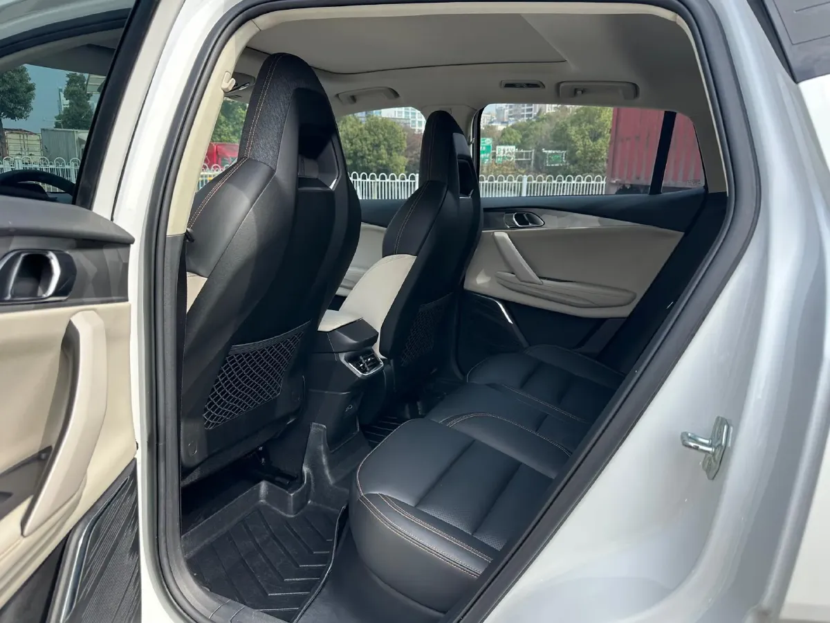 2022 Roewe i6 MAX BEV 61.1KWH,autocango,china used car exporter,china ev exporter,chinese used car exporter,chinese used ev exporter