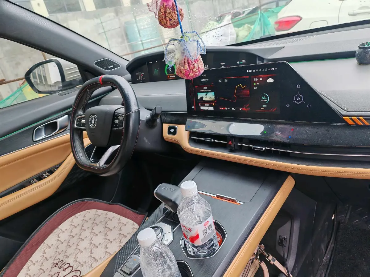 2021 ChangAn UNI-K 2.0T 233HP L4 8AT,autocango,china used car exporter,china ev exporter,chinese used car exporter,chinese used ev exporter