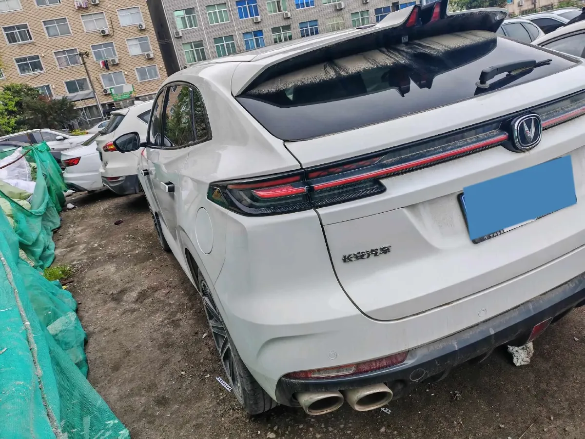 2021 ChangAn UNI-K 2.0T 233HP L4 8AT,autocango,china used car exporter,china ev exporter,chinese used car exporter,chinese used ev exporter