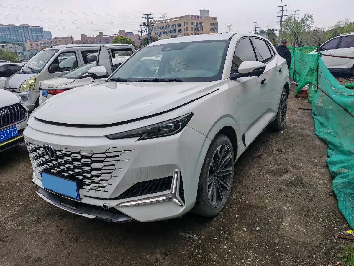 2021 ChangAn UNI-K 2.0T 233HP L4 8AT,autocango,china used car exporter,china ev exporter,chinese used car exporter,chinese used ev exporter