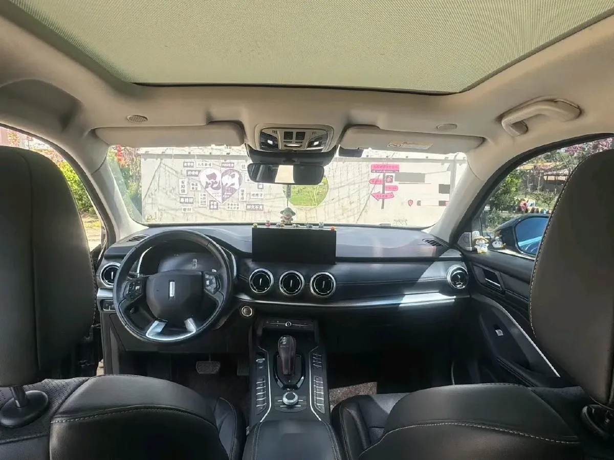 2020 WEY VV6 2.0T 227HP L4 7DCT,autocango,china used car exporter,china ev exporter,chinese used car exporter,chinese used ev exporter