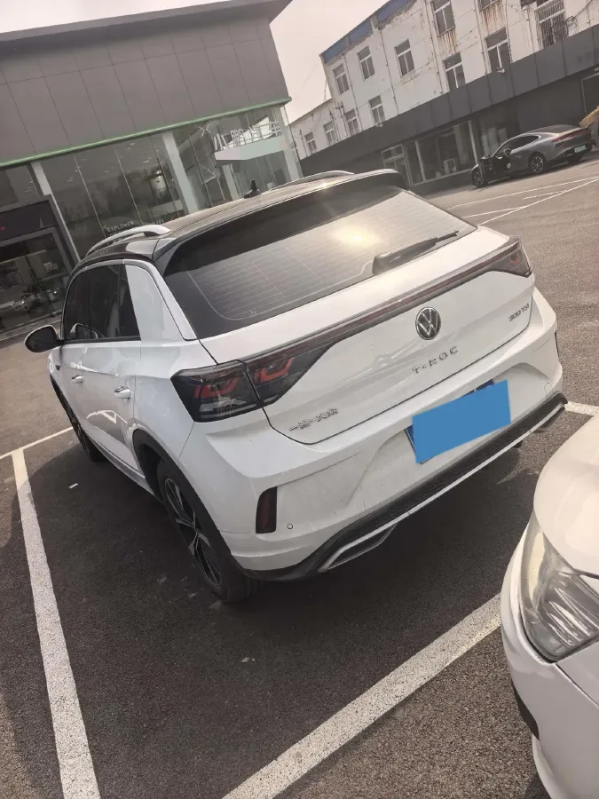 2025 Volkswagen T-Roc 1.5T 160HP L4 7DCT,autocango,china used car exporter,china ev exporter,chinese used car exporter,chinese used ev exporter