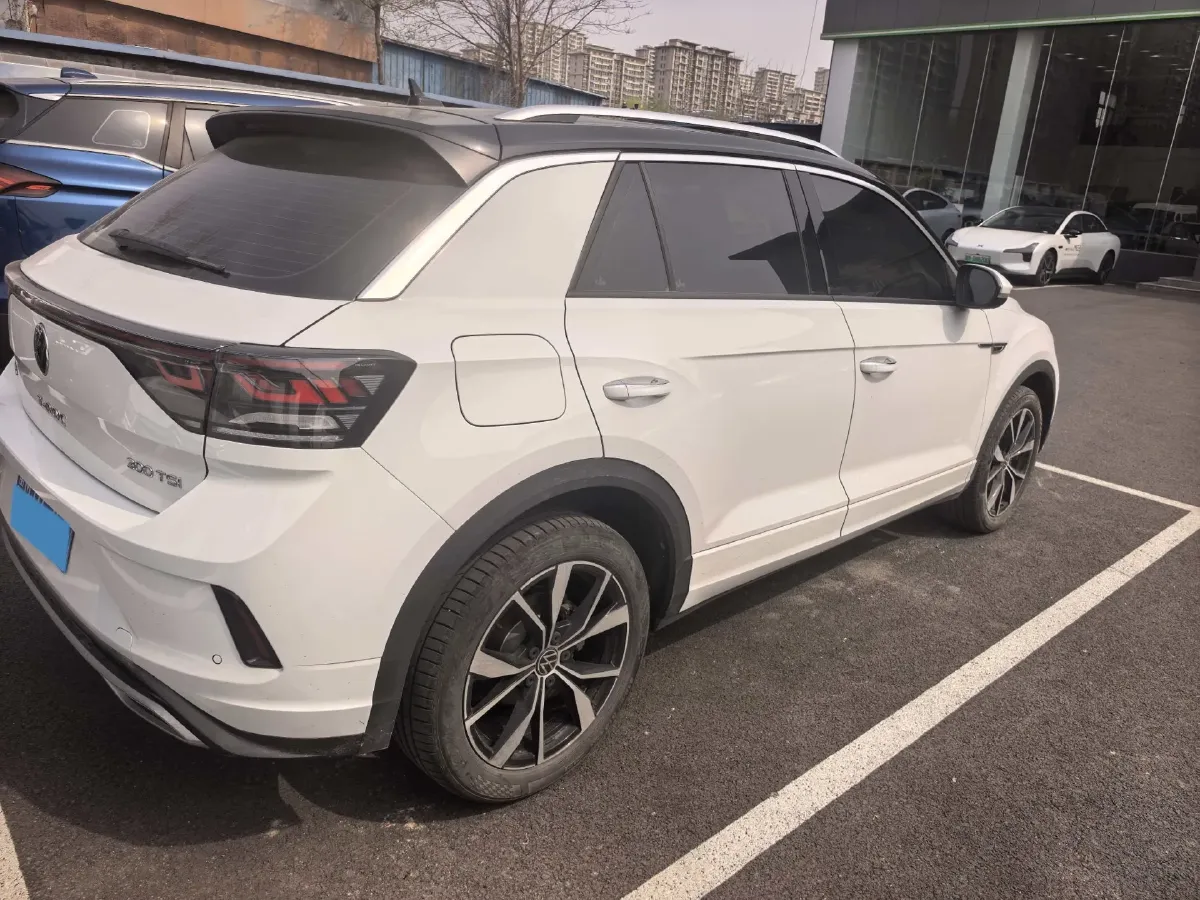 2025 Volkswagen T-Roc 1.5T 160HP L4 7DCT,autocango,china used car exporter,china ev exporter,chinese used car exporter,chinese used ev exporter