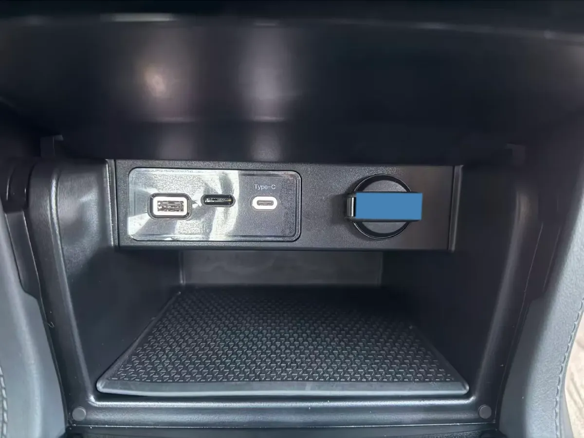 2022 ARCFOX αS BEV 74.5KWH,autocango,china used car exporter,china ev exporter,chinese used car exporter,chinese used ev exporter