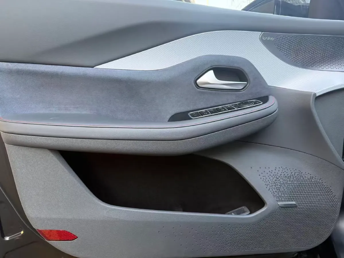 2022 ARCFOX αS BEV 74.5KWH,autocango,china used car exporter,china ev exporter,chinese used car exporter,chinese used ev exporter