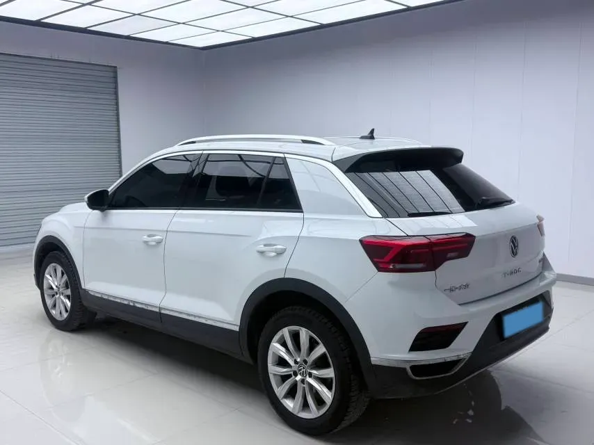 2022 Volkswagen T-Roc 1.4T 150HP L4 7DCT,autocango,china used car exporter,china ev exporter,chinese used car exporter,chinese used ev exporter